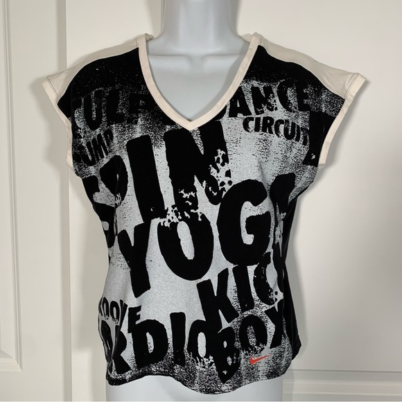 Nike Crop Top Black White Athletic Graphic Cropped Shirt Attached Bra Womens Lg - Picture 4 of 11